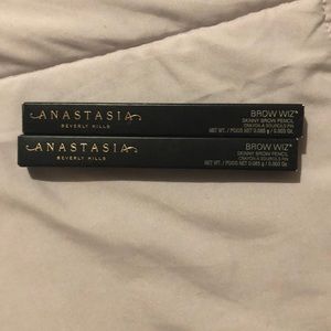 Anastasia Beverly Hills Brow Wiz in Soft Brown